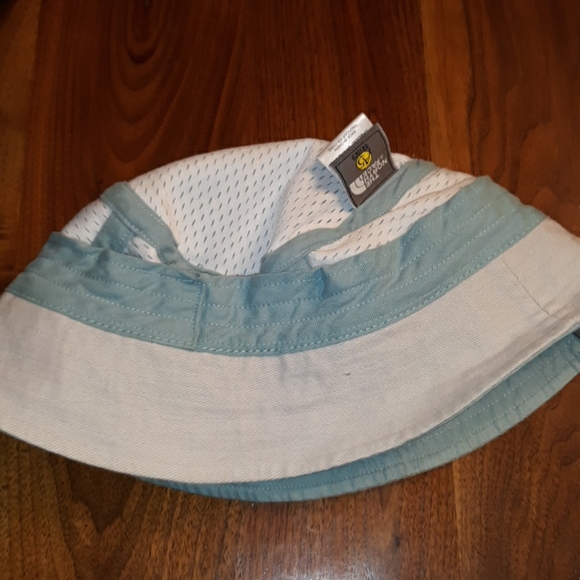 North Face bucket hat - Picture 8 of 9
